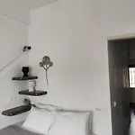 Diminutif L Adamantas (Milos)