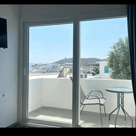 Diminutif L Apartment Adamantas (Milos)